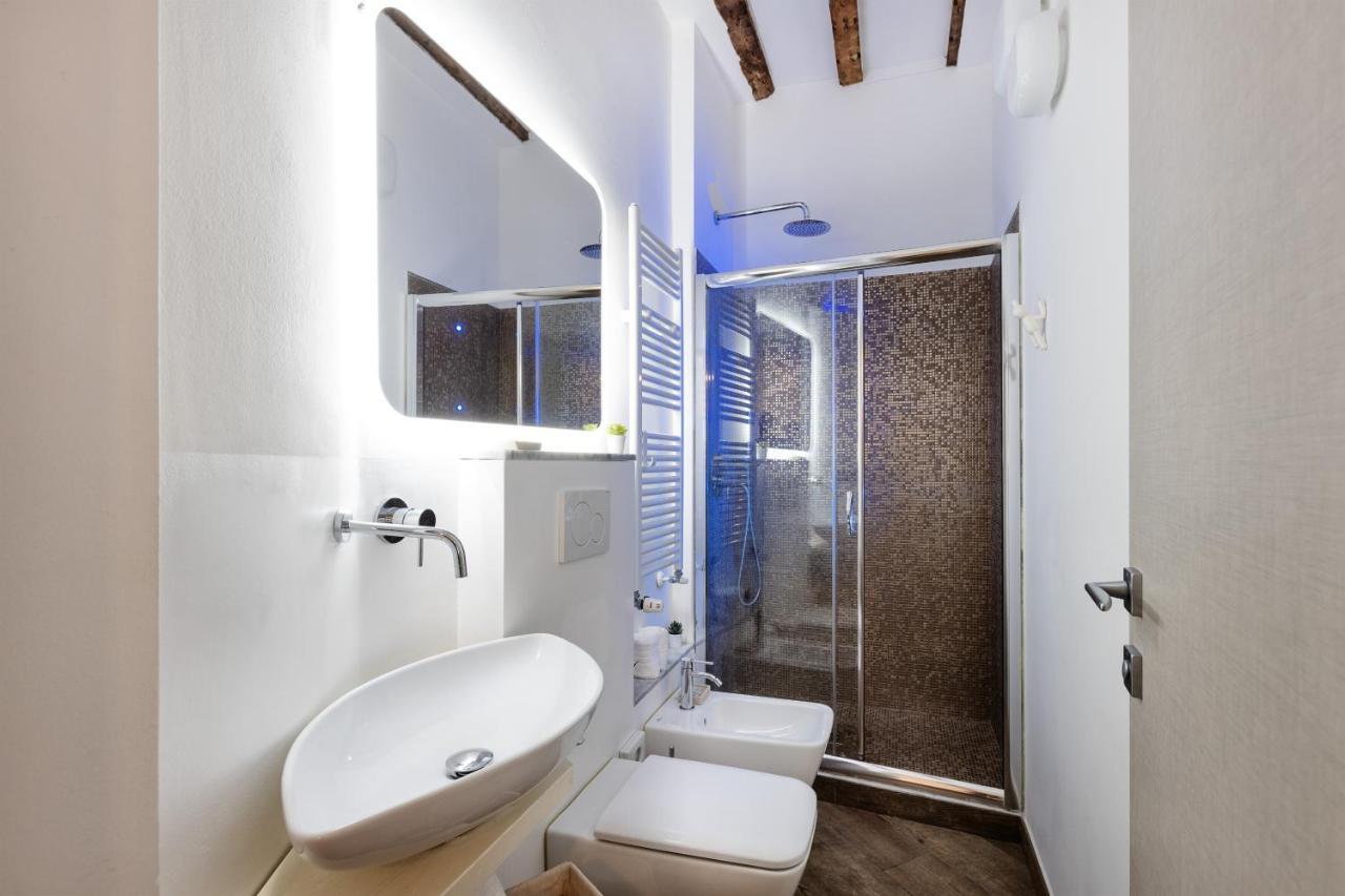 Rooms Old Port Genova ภายนอก รูปภาพ
