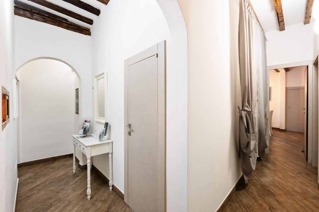 Rooms Old Port Genova ภายนอก รูปภาพ